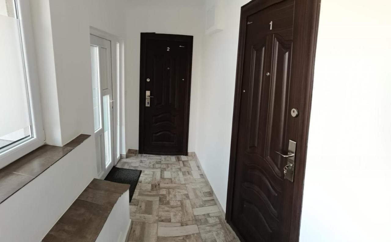 Carla'S Place Ap 2 Oradea Exterior photo